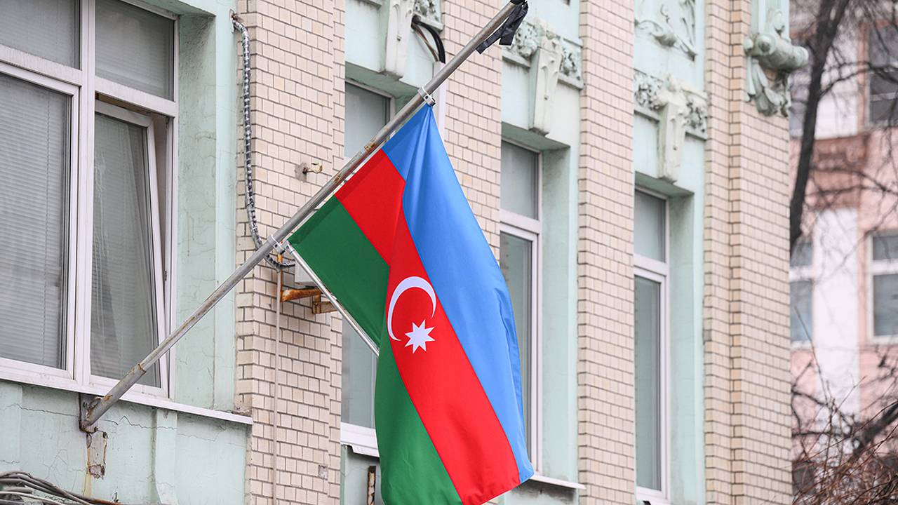 В Азербайджане заявили о незаинтересованности Франции в мире на Кавказе