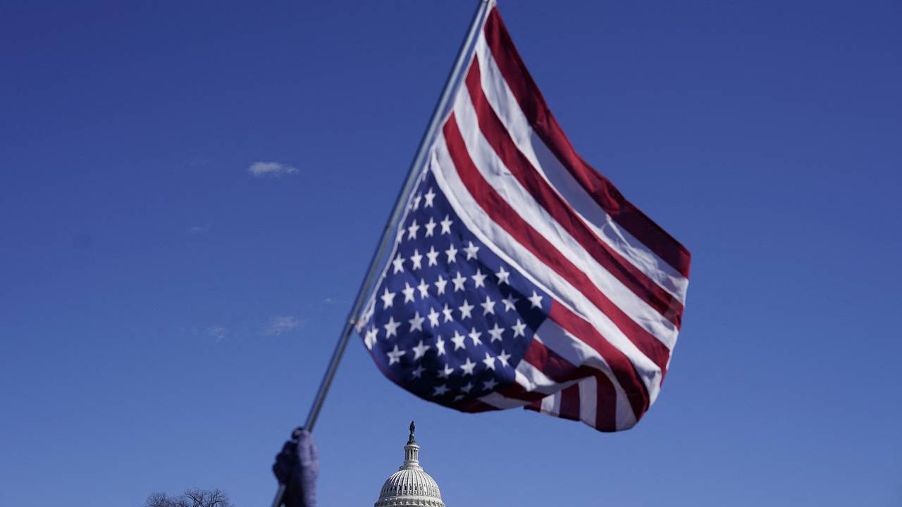 В России допустили начало открытого противостояния США и Европы