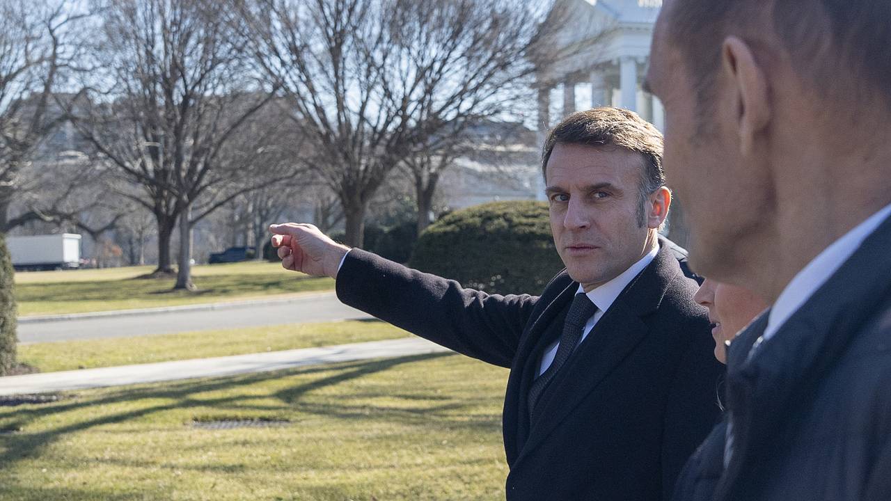 «Это дает представление о значимости Франции для США». Трамп не вышел встречать Макрона у Белого дома