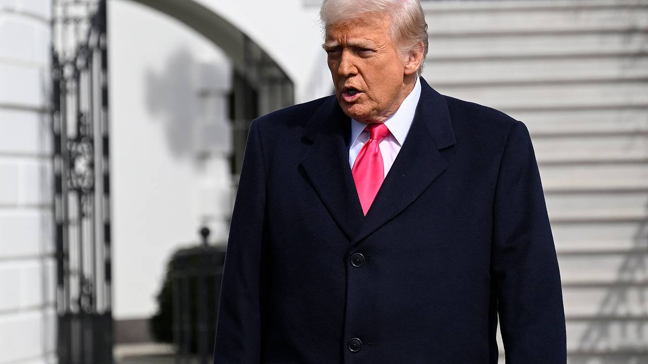 Трамп заявил о серьезном обсуждении с Путиным окончания конфликта на Украине