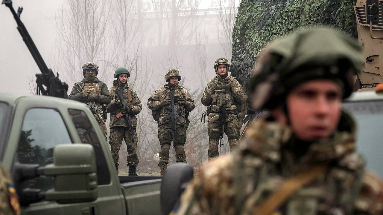 В ВСУ признали противоречия между военными и гражданскими на Украине
