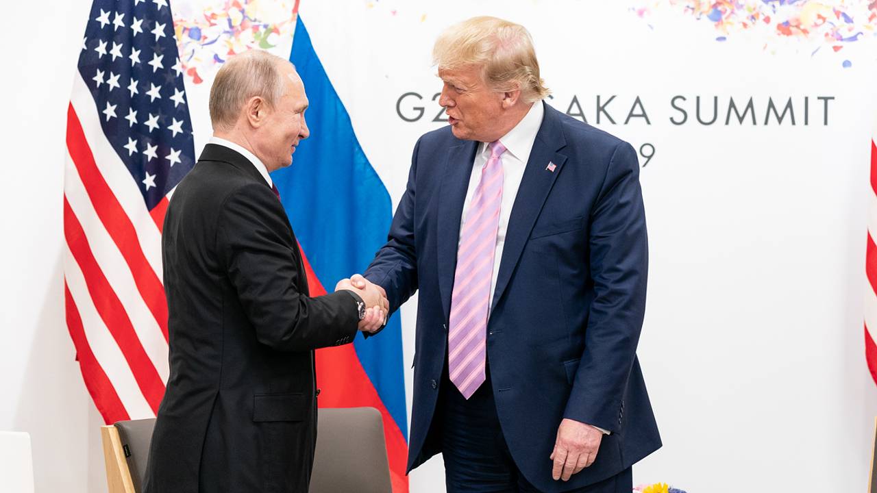 Путин назвал первый шаг в урегулировании украинского конфликта
