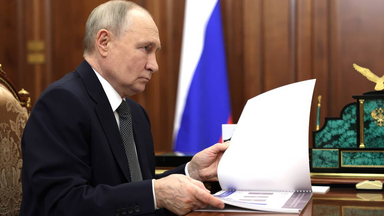 Путин назвал фактор разложения армии и общества на Украине