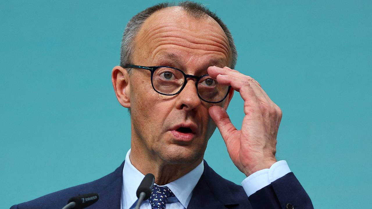 В Германии объяснили позицию Мерца по войскам на Украине знанием истории