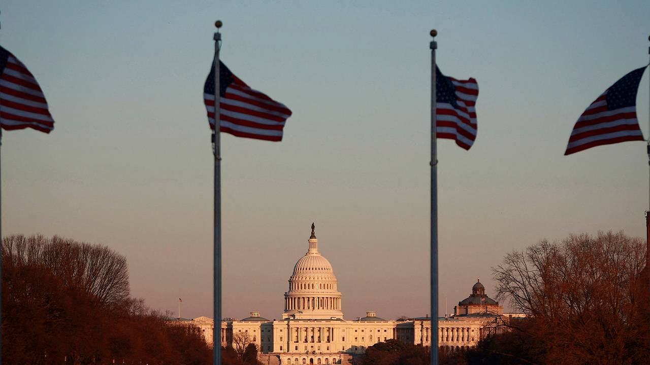 Политолог высказался о возможности скорой отмены антироссийских санкций США