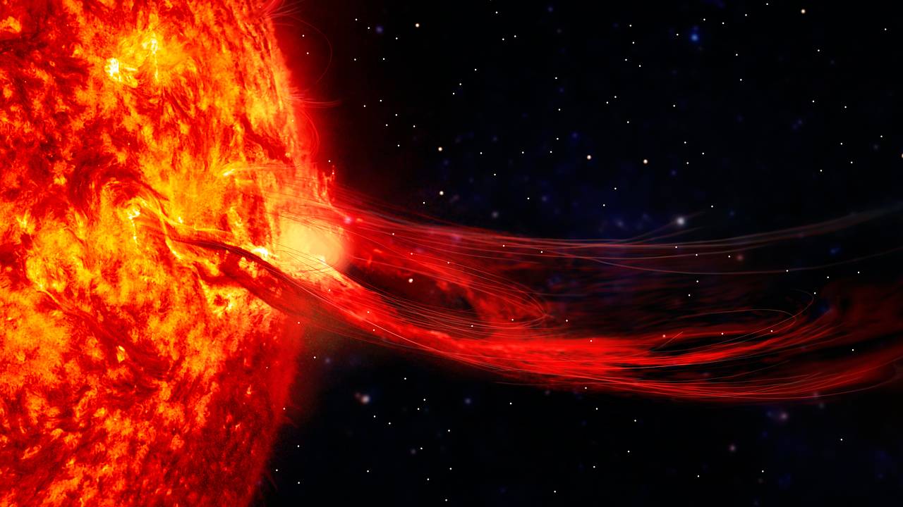 На Солнце произошел самый мощный выброс плазмы