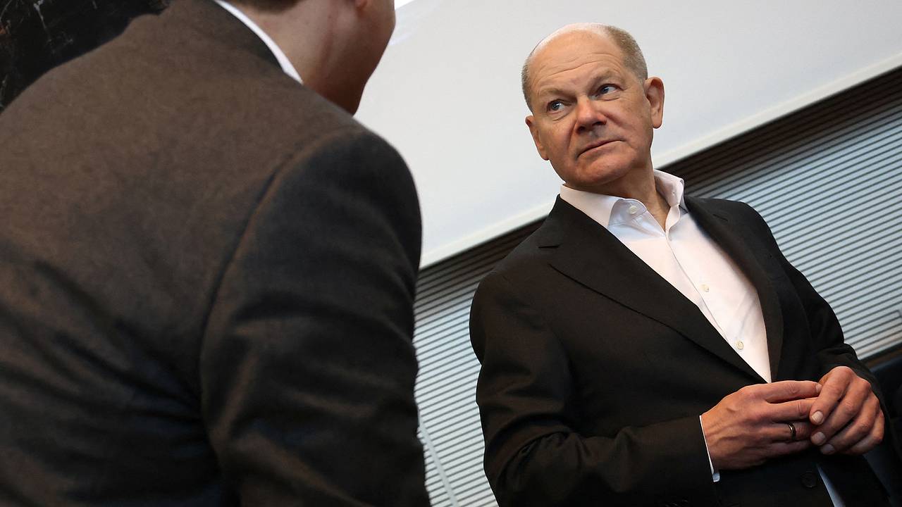 От Шольца потребовали согласовывать дипломатию