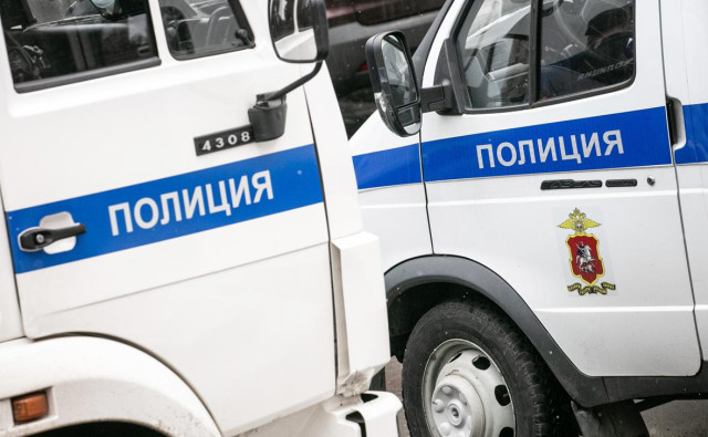 Почти 30 человек доставили в полицию за попытку отбить задержанного