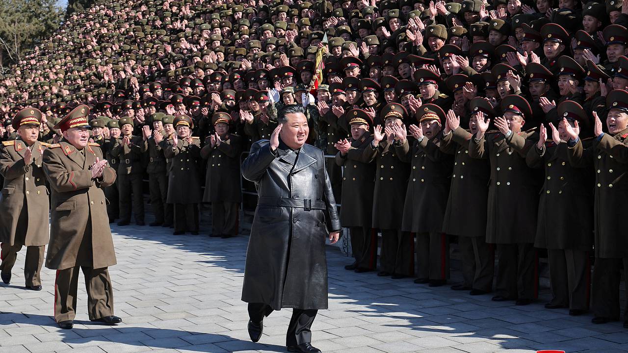 Ким Чен Ын призвал готовиться к любой войне