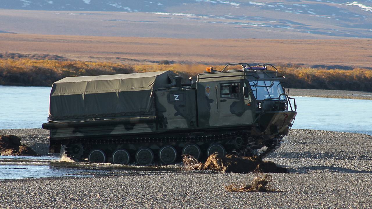 МЧС России поставили вездеходы ТМ-140