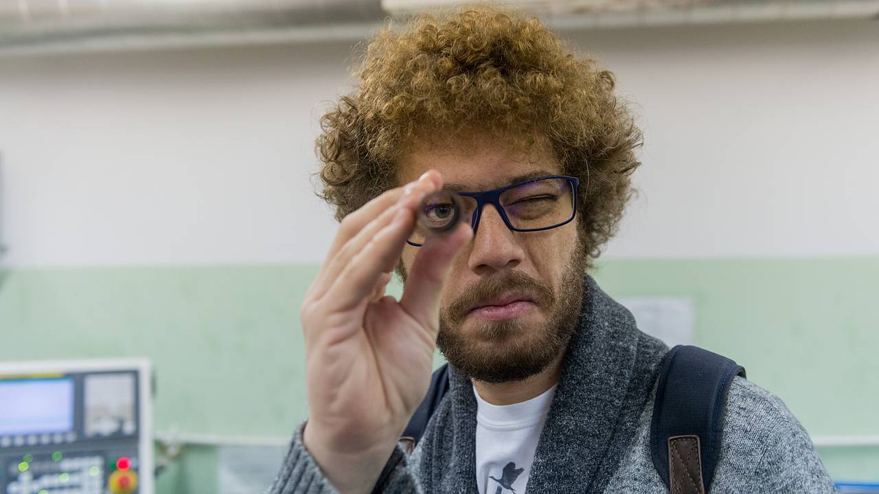 Счета блогера Варламова арестовали