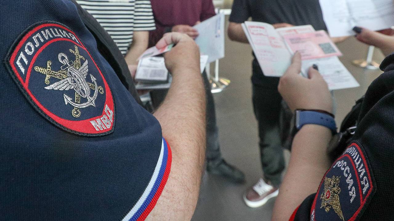 Силовики устроили рейд по хостелам Москвы и выявили более 50 нелегалов