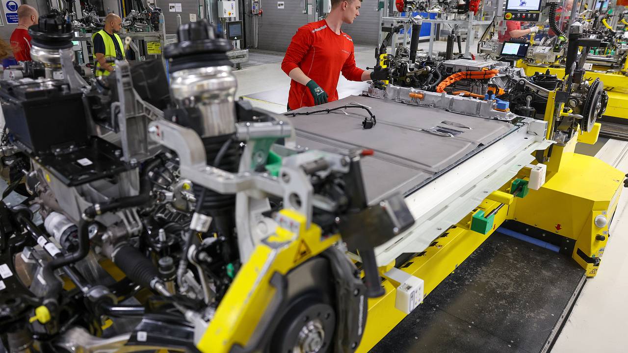 Главной экономике Европы предрекли массовые сокращения из-за торговой войны с США