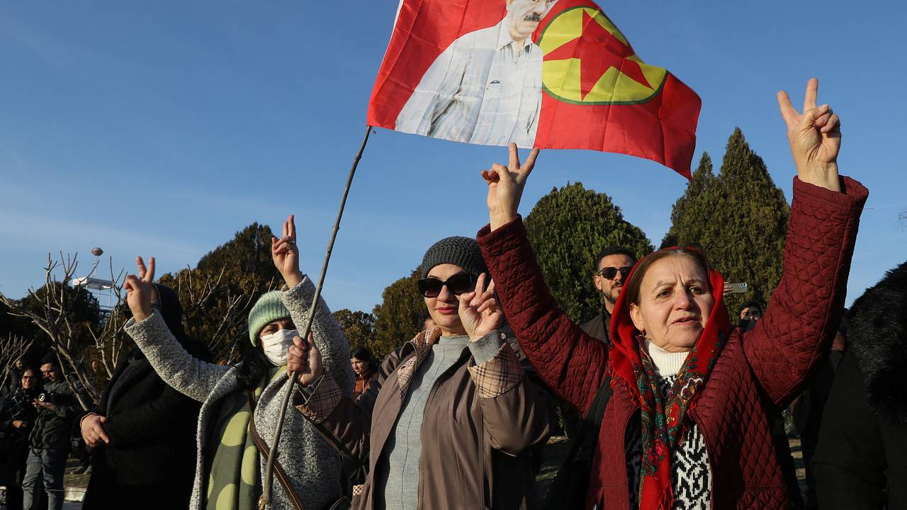 Лидер Рабочей партии Курдистана призвал своих бойцов сложить оружие