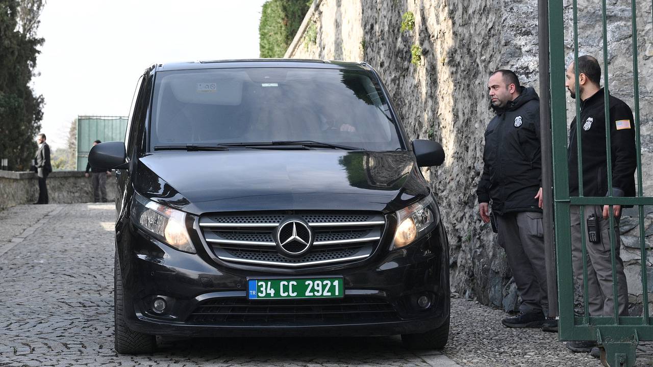 «Это крах изоляции». Прямые перелеты и назначение посла. О чем договорились Россия и США в Стамбуле?