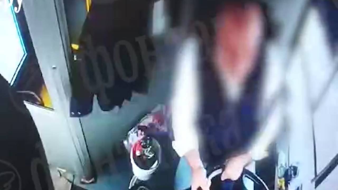 Появилось видео из кабины снесшего остановку с людьми автобуса в Петербурге в момент ДТП