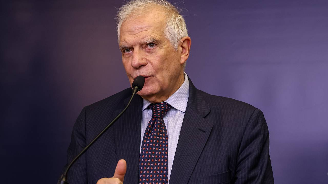 Боррель осудил Трампа за перепалку с Зеленским