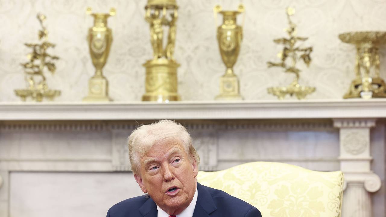 Трамп призвал Зеленского перестать критиковать Путина