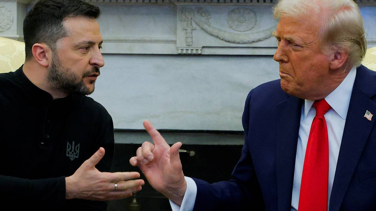 В сети появилось шуточное видео драки Зеленского с Трампом