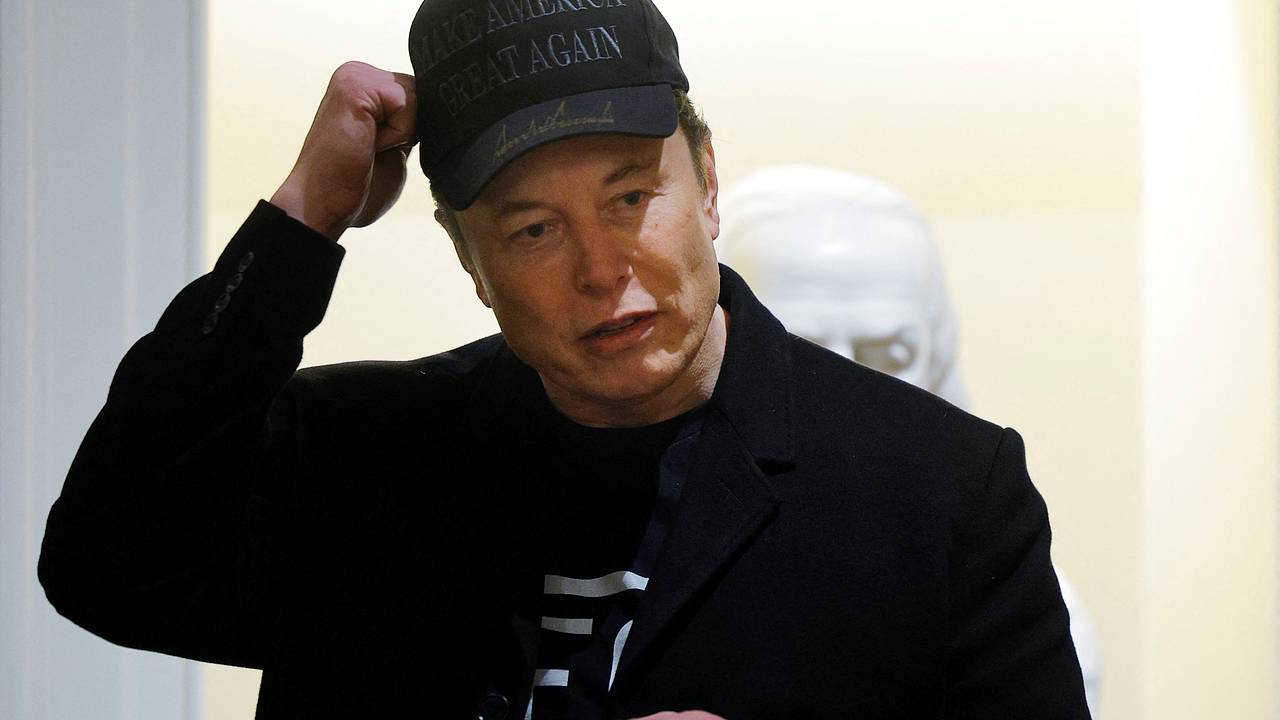 Маск одним словом отреагировал на мат Зеленского в адрес вице-президента США
