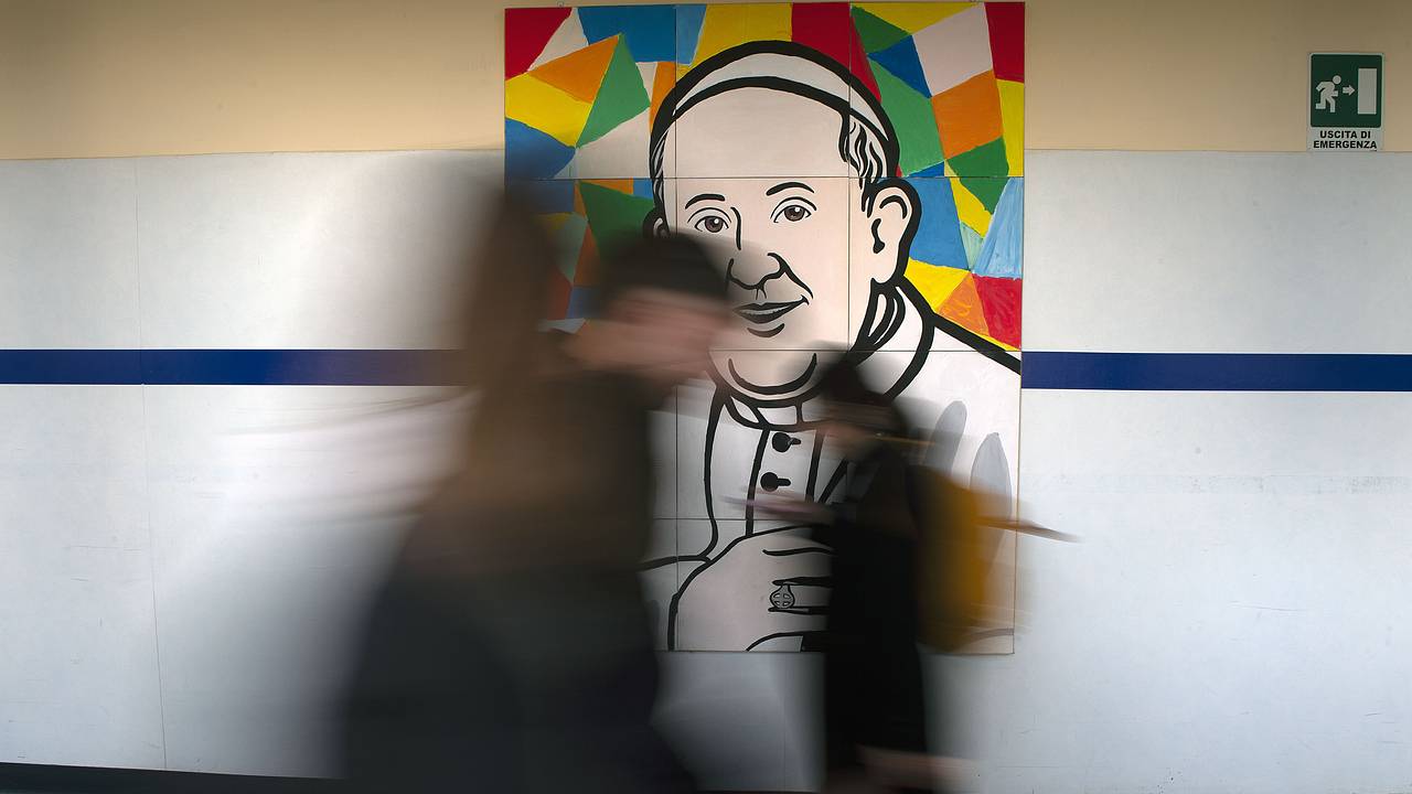 Состояние Папы Римского ухудшилось