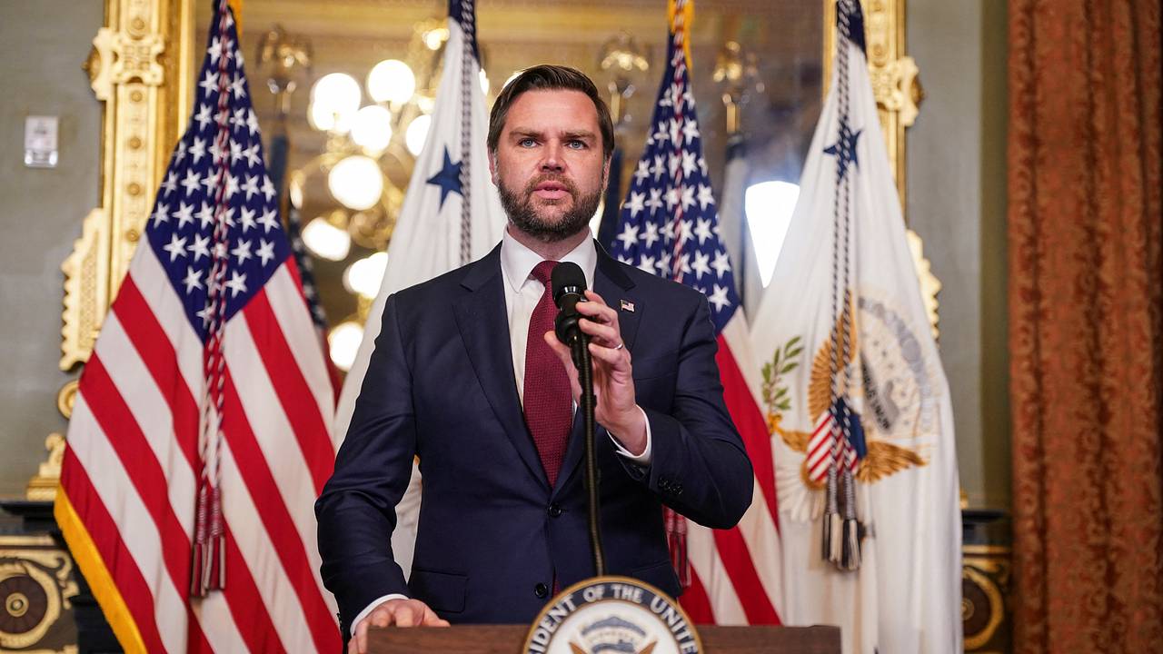 В США рассказали о гордости Трампа Вэнсом за перепалку с Зеленским