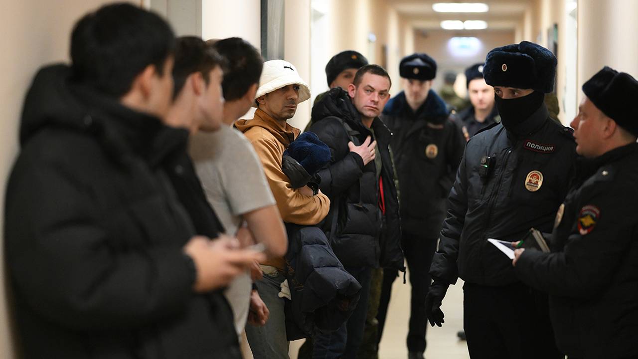 Посол Казахстана озаботился ограничениями для мигрантов в России