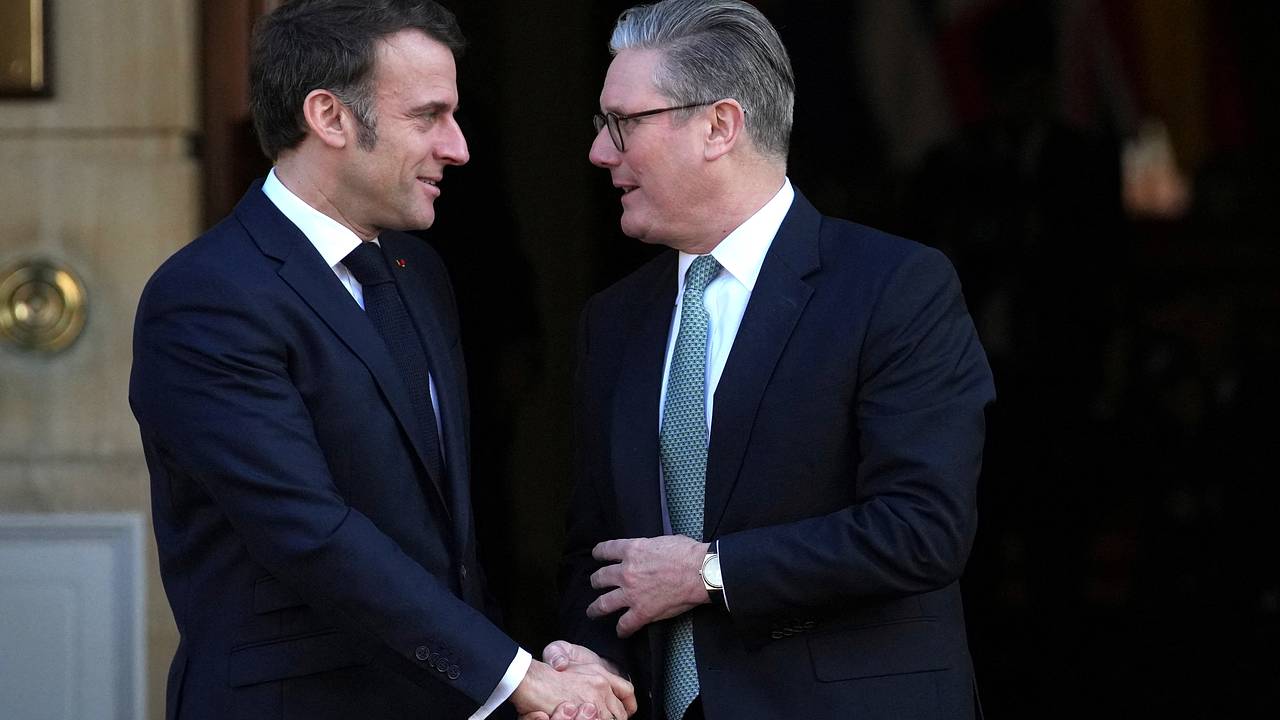 Стармер и Макрон прибыли на саммит по Украине в Лондоне