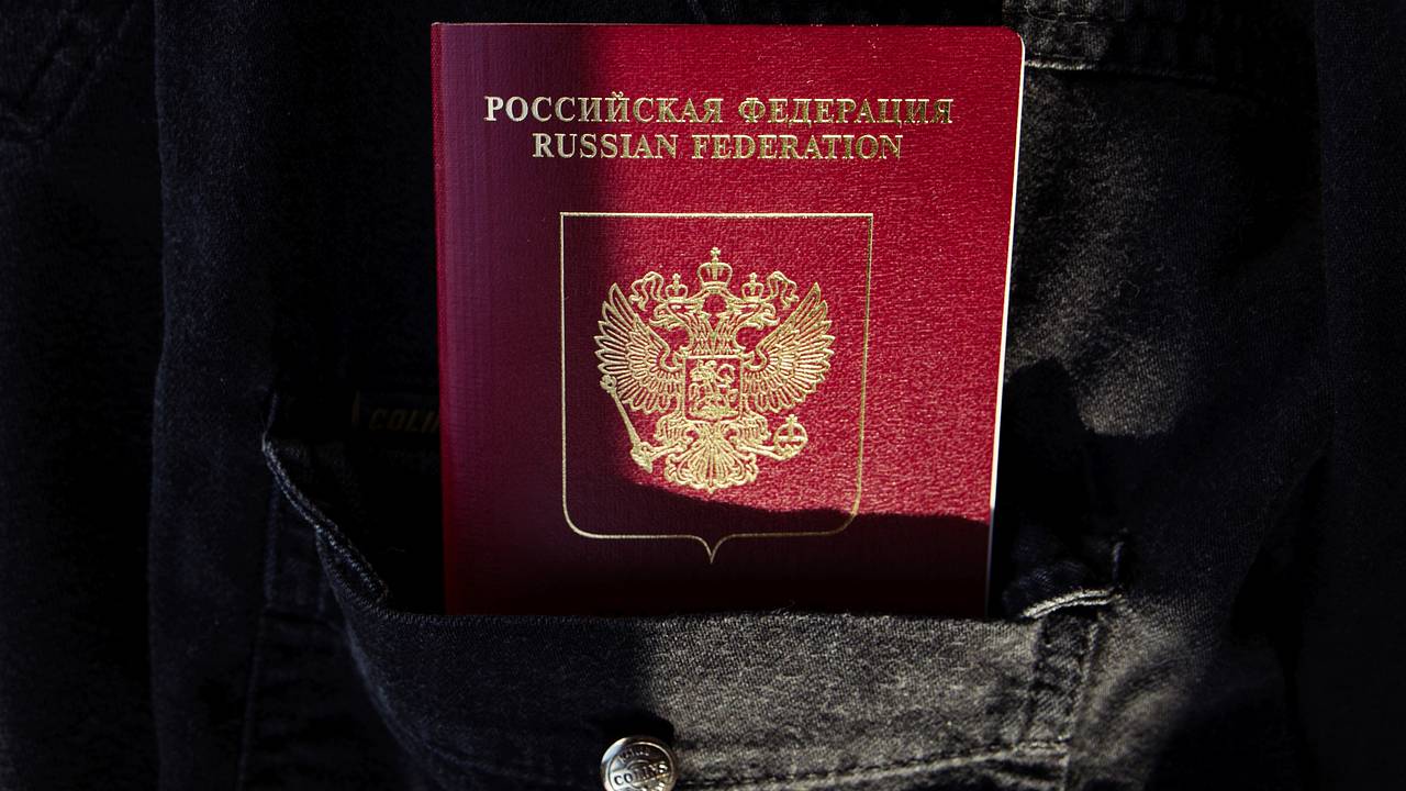 Россиянам назвали основания для отказа в выдаче загранпаспорта