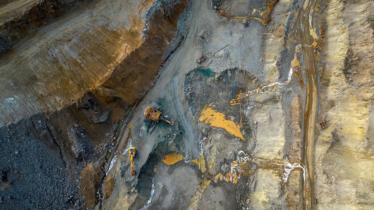 В США рассказали об отсутствии планов заключать сделку по минералам с Украиной