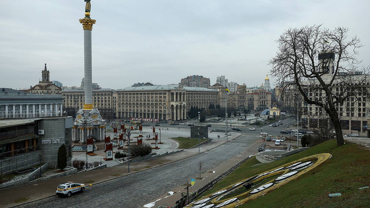 Директор ФБР назвал Украину местом отмывания денег и коррупции