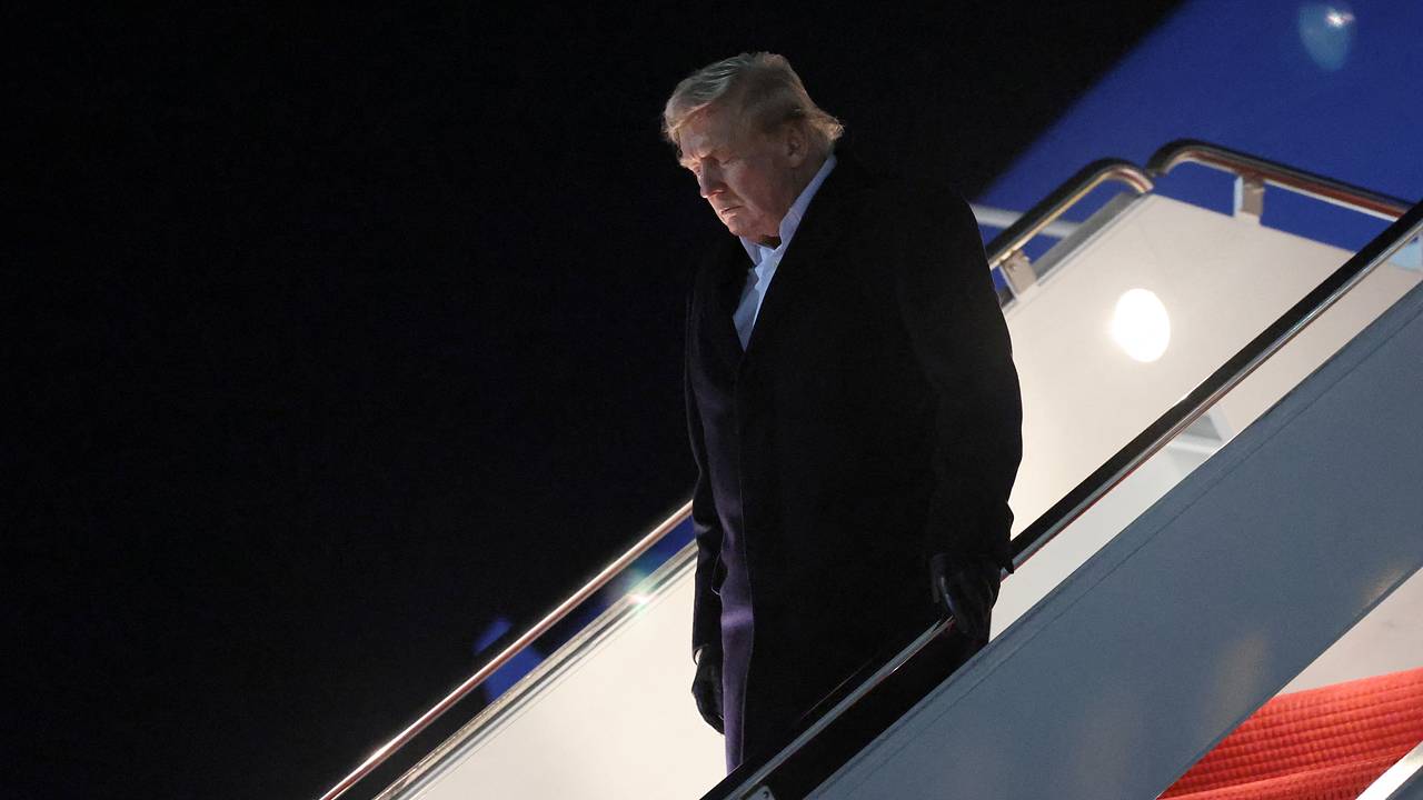 Трамп рассмотрит прекращение военной помощи Украине