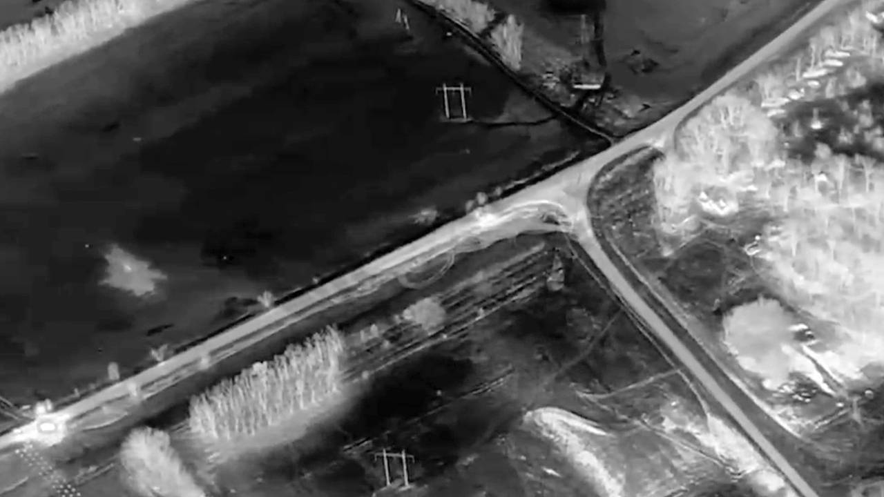 Появилось новое видео с «ведущей в ад» дороги под Курском