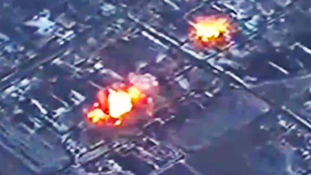 Минобороны показало удар авиации ВС России по позициям ВСУ в Запорожской области