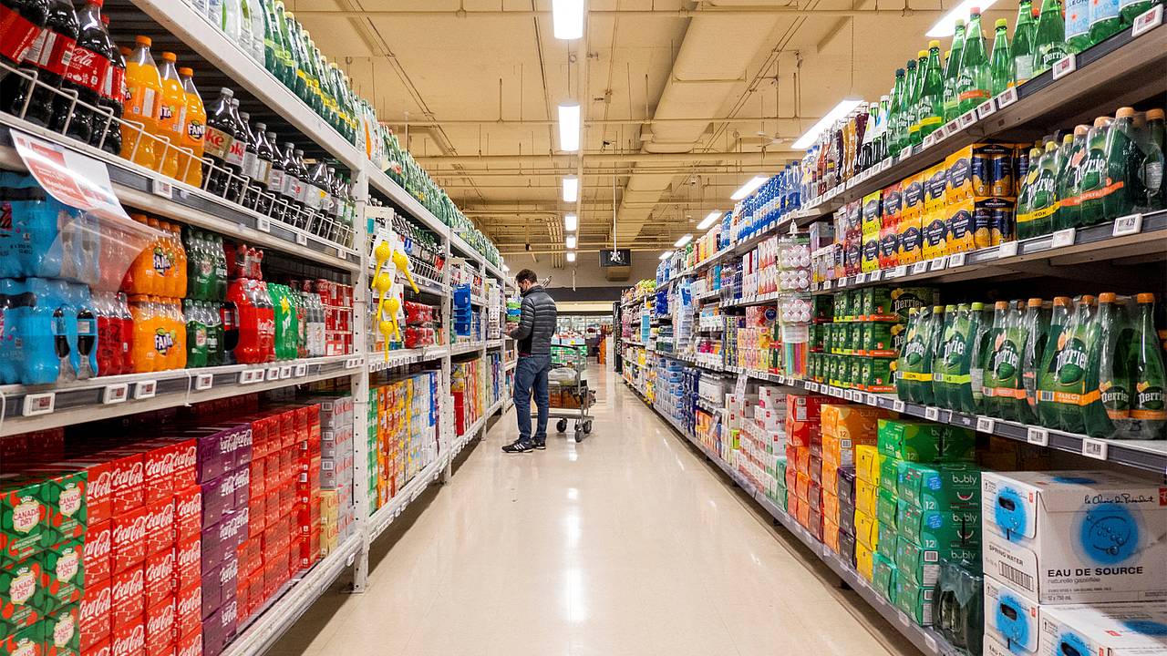 Северный сосед США стал отказываться от американских товаров