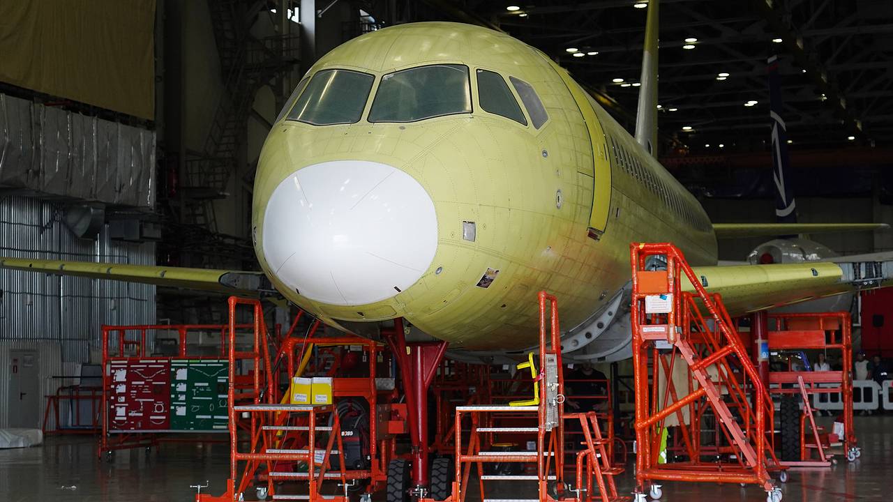 Первые полеты импортозамещенных SJ-100 и МС-21 перенесли