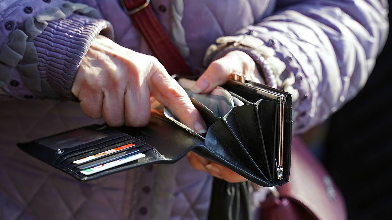 Российским пенсионерам назвали способы меньше платить за ЖКУ