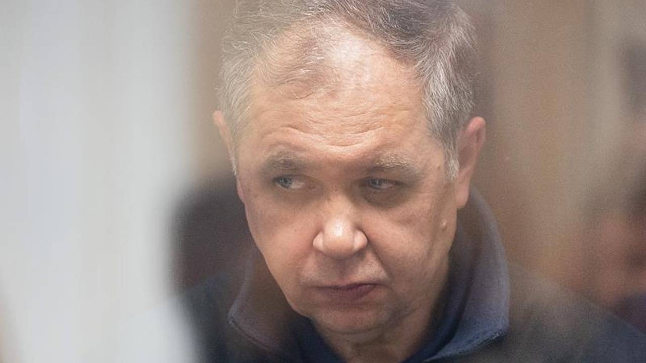 Экс-главе ГУ МЧС по Кузбассу исключили допнаказание по делу о пожаре в «Зимней вишне»