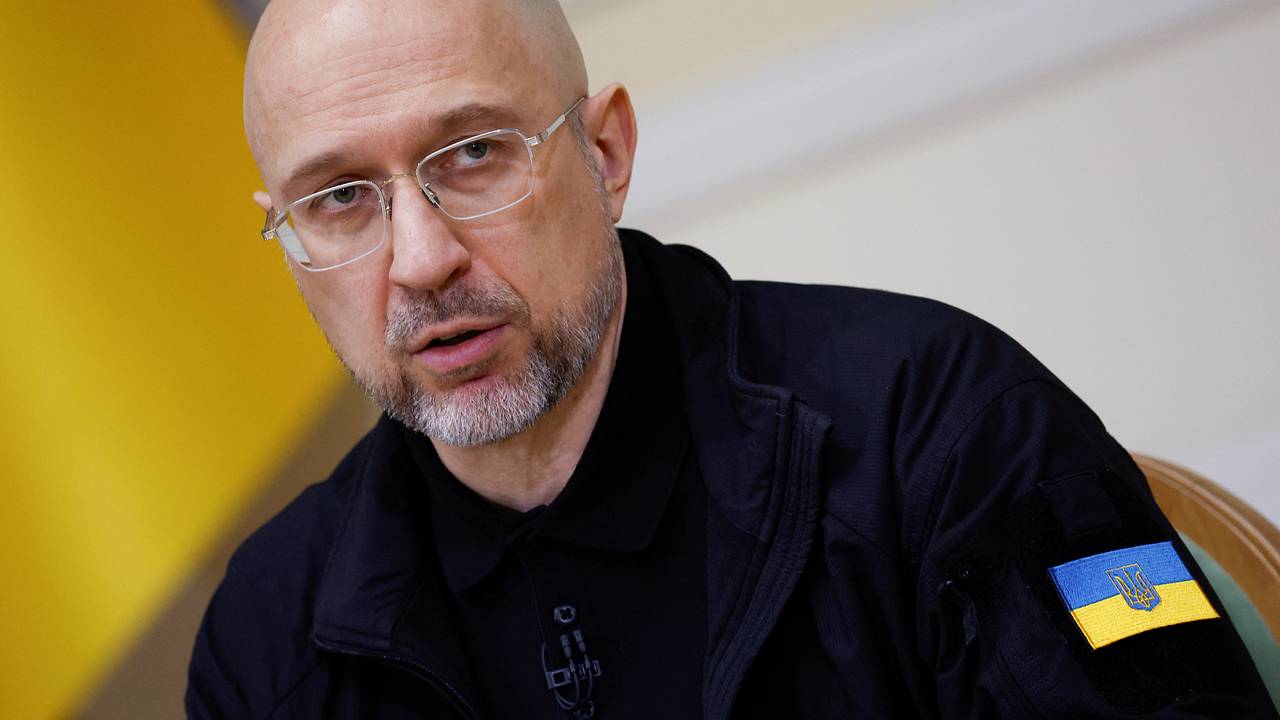 Премьер Украины уклонился от ответа на вопрос о приостановке военной помощи от США