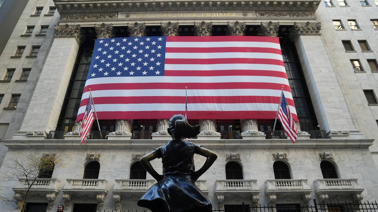 Долги мировых правительств окажутся рекордными на фоне роста военных расходов