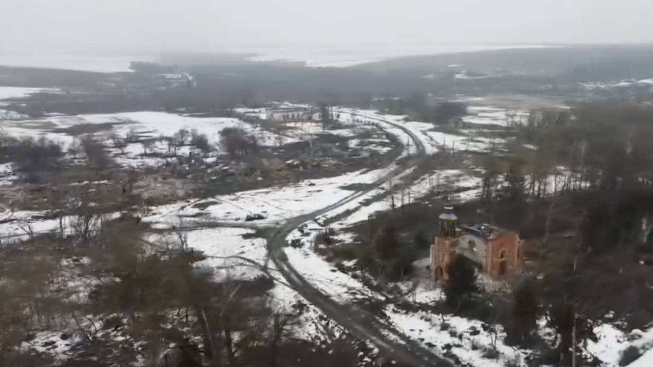 Разрушенное в ходе боев село под Курском сняли на видео с воздуха