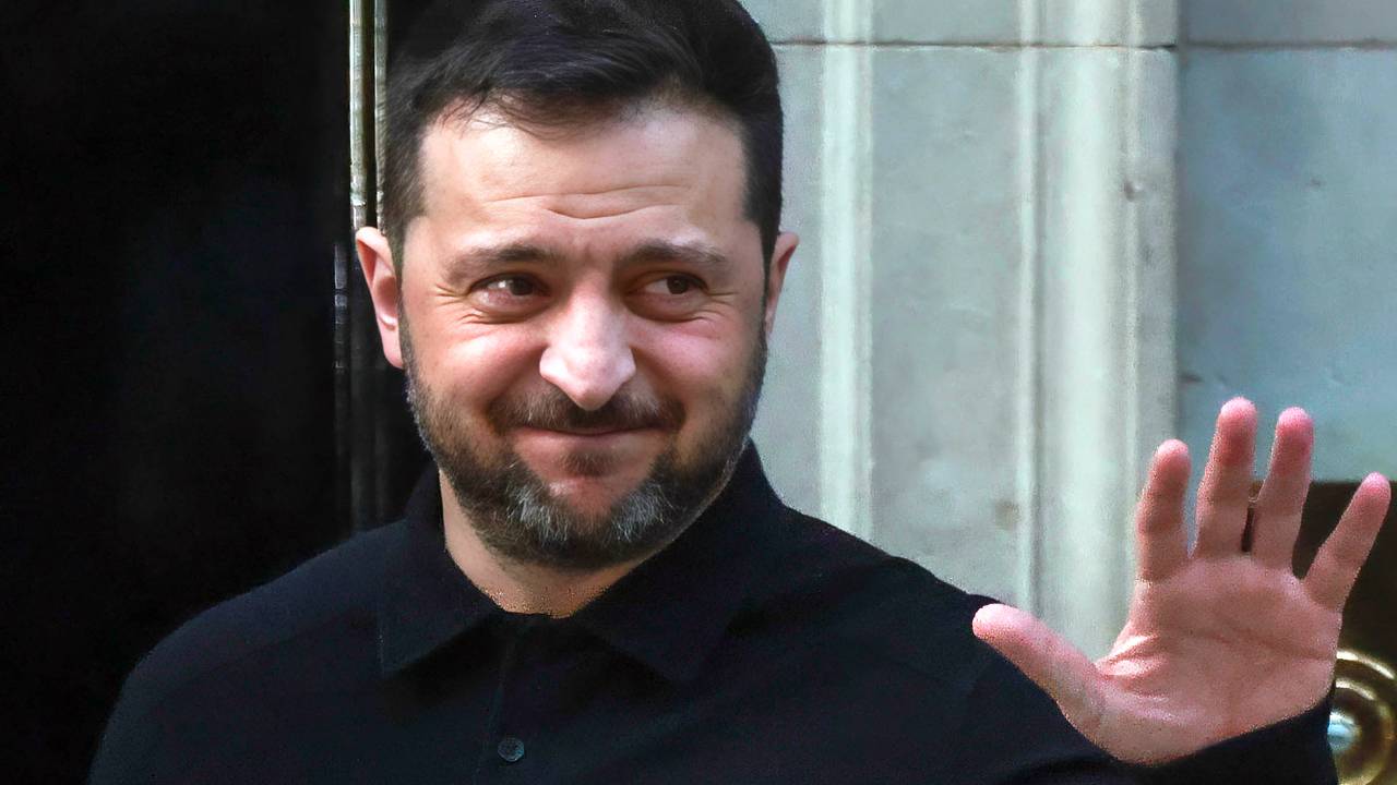 Зеленский предложил первые шаги для урегулирования конфликта на Украине