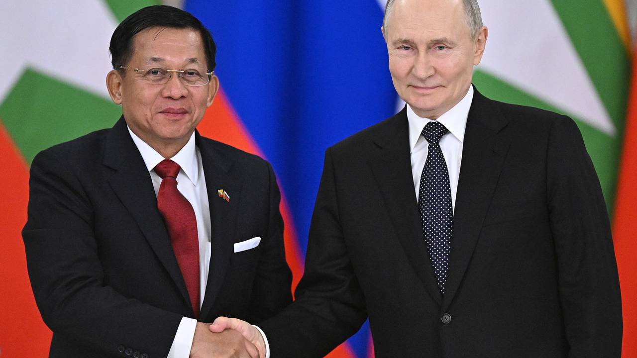 Премьер Мьянмы заявил о возможной встрече с Путиным в прошлой жизни