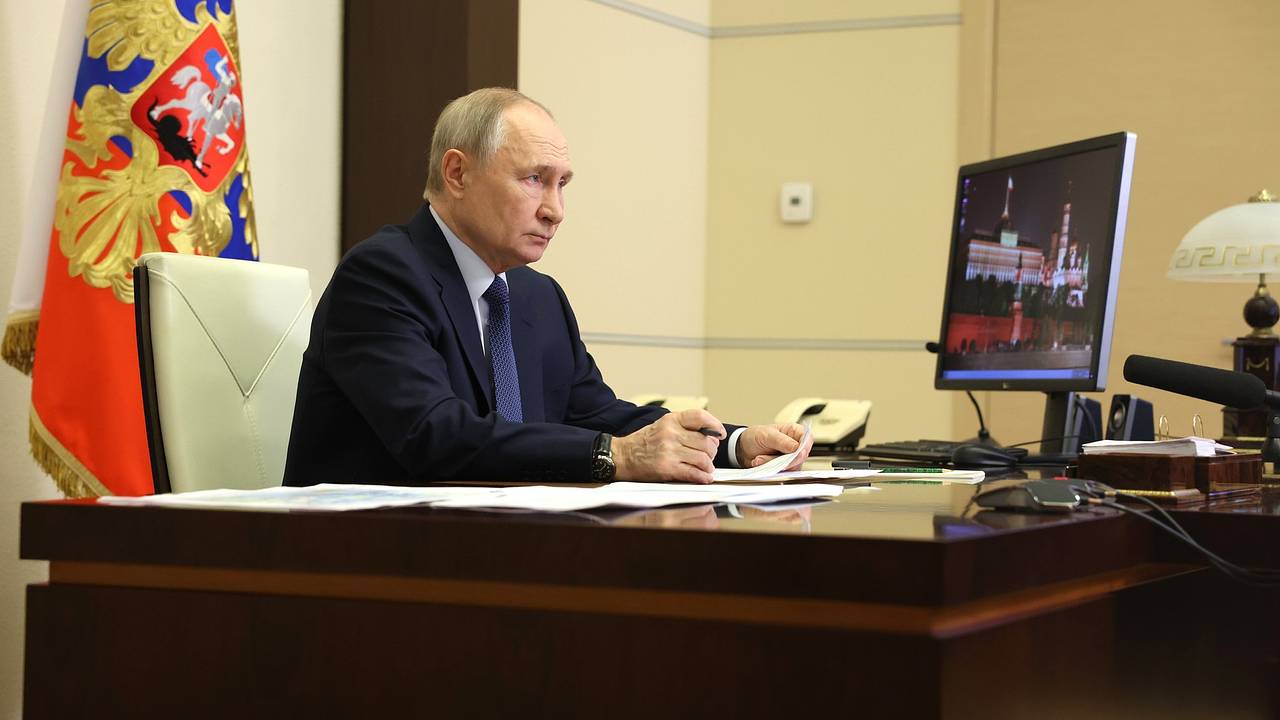 Путин назначил выпускника «школы губернаторов» Дронова врио главы Новгородской области