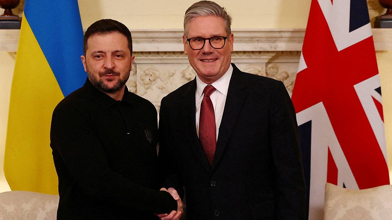 Стало известно о возможном визите в США Макрона и Стармера