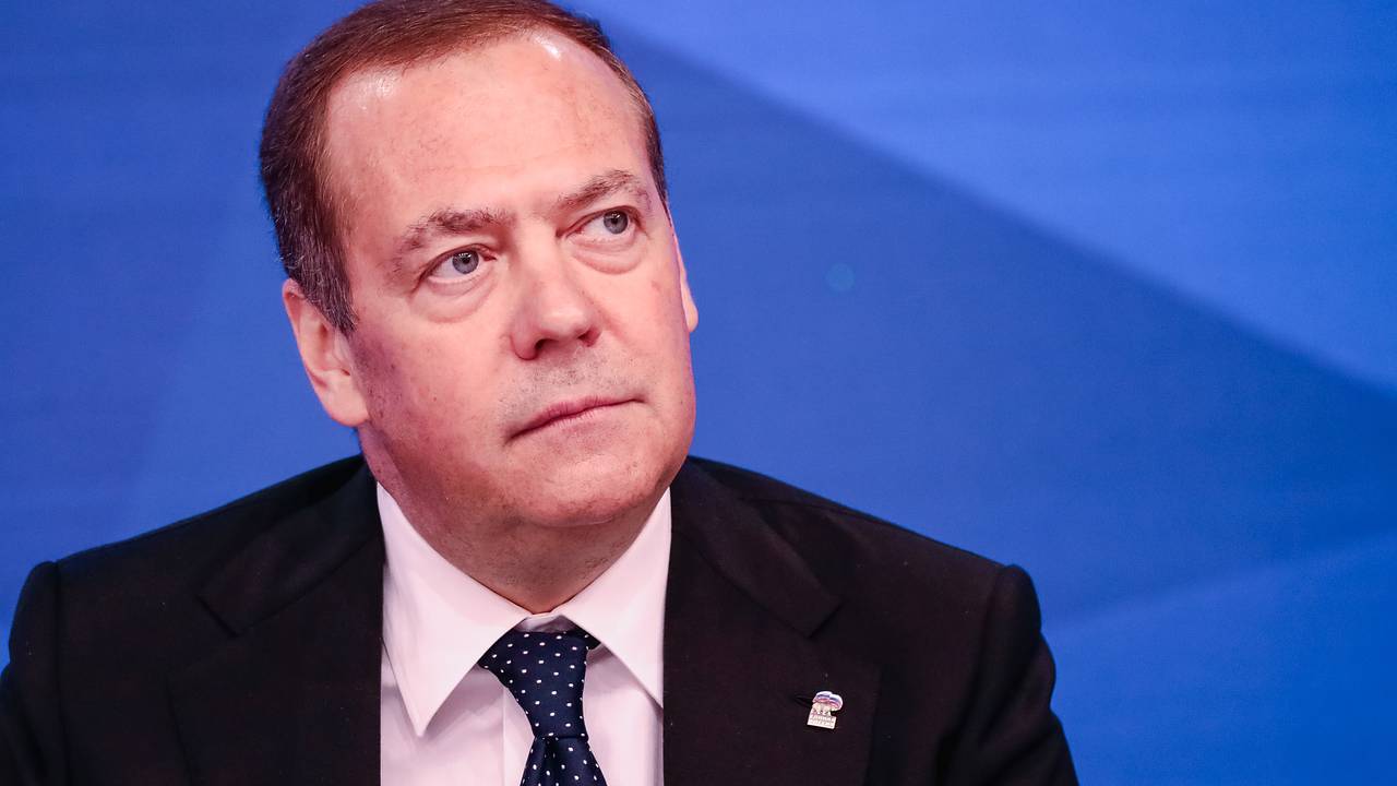 Медведев назвал нанесение максимального поражения ВСУ на земле главной задачей СВО