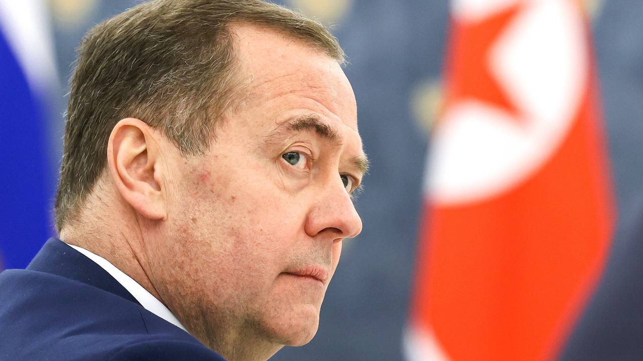 Медведев предупредил о зреющем в Европе «антитрамповском заговоре»