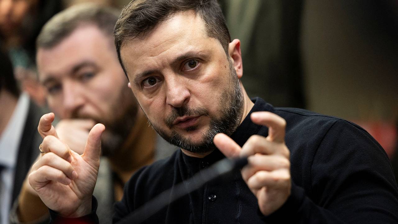 Зеленский заявил о подготовке встречи делегаций Украины и США