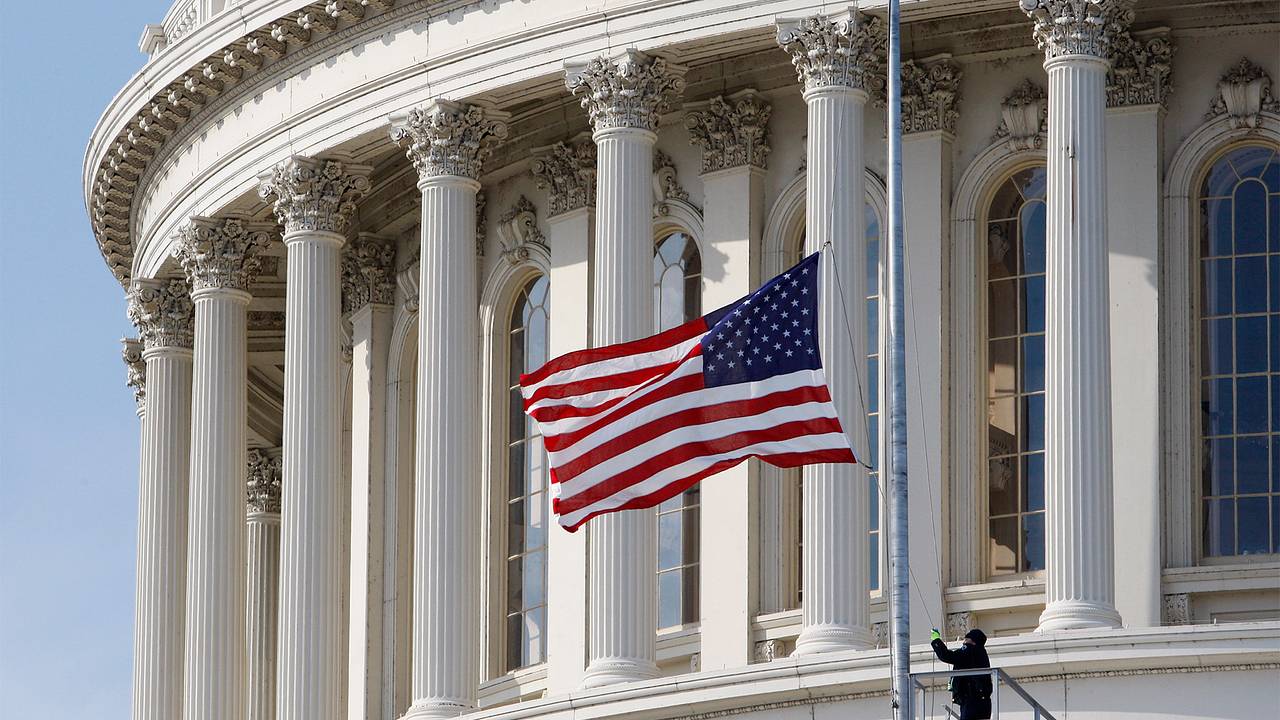 В тактике России и США по отношению к Украине заметили сходство