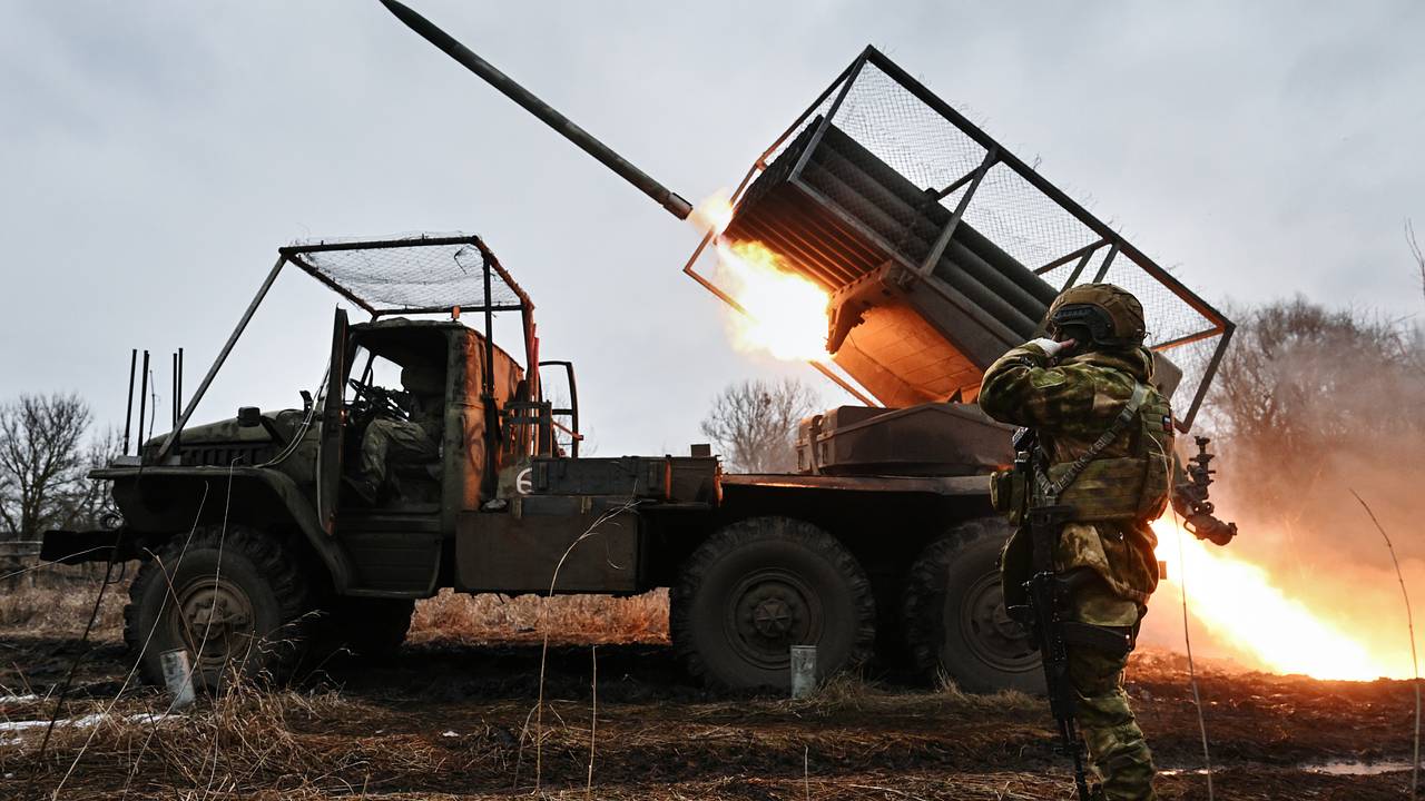 Российские войска продвинулись у административной границы ЛНР